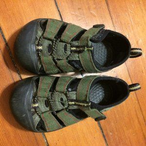 Keen Sandals - Little Kid size 7